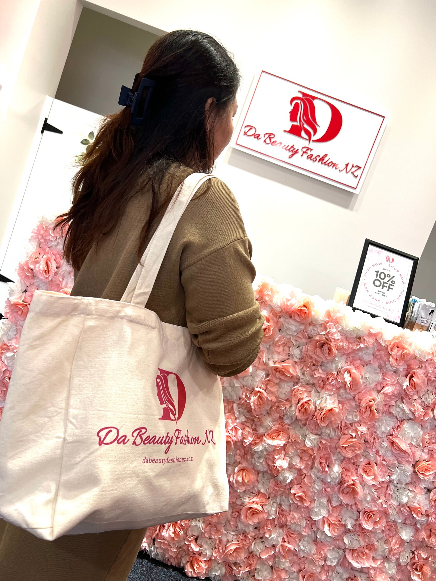 Da Beauty Canvas Tote Bag