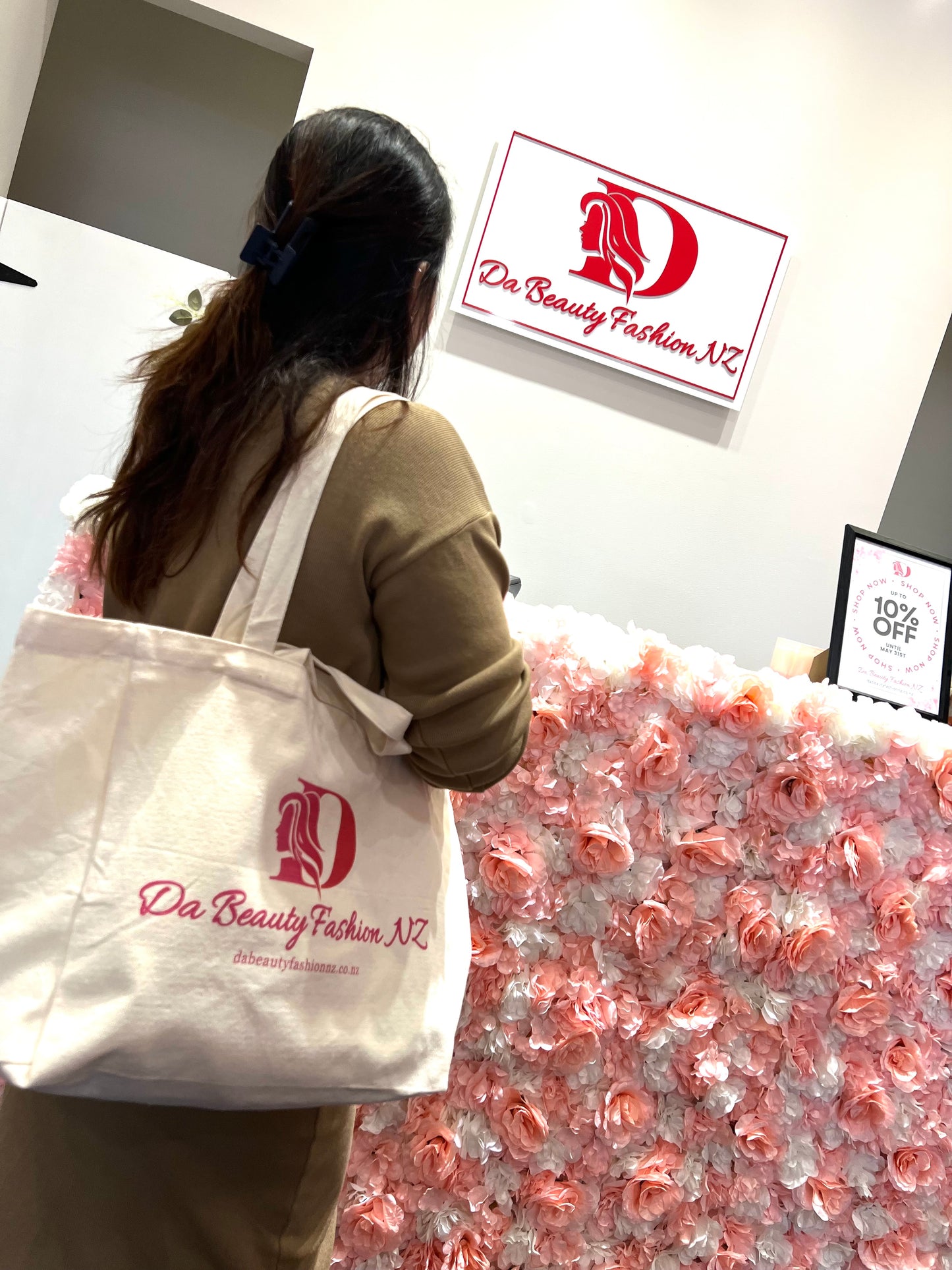 Da Beauty Canvas Tote Bag