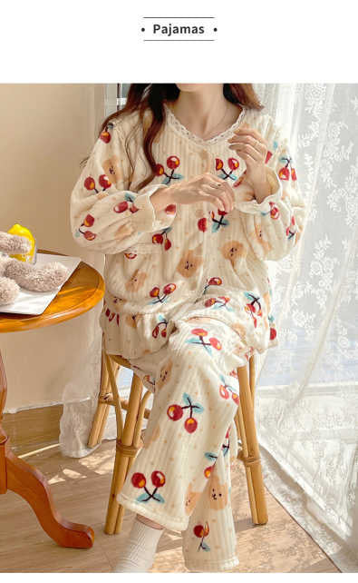 Winter Plush Pajama Set (2xl on tag up to 12/14 size)