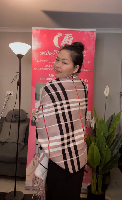 Knitted Poncho’s (Limited Stocks only)