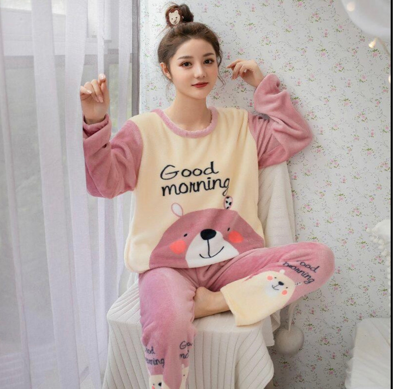 Women's Medium Fleece Pajama Set